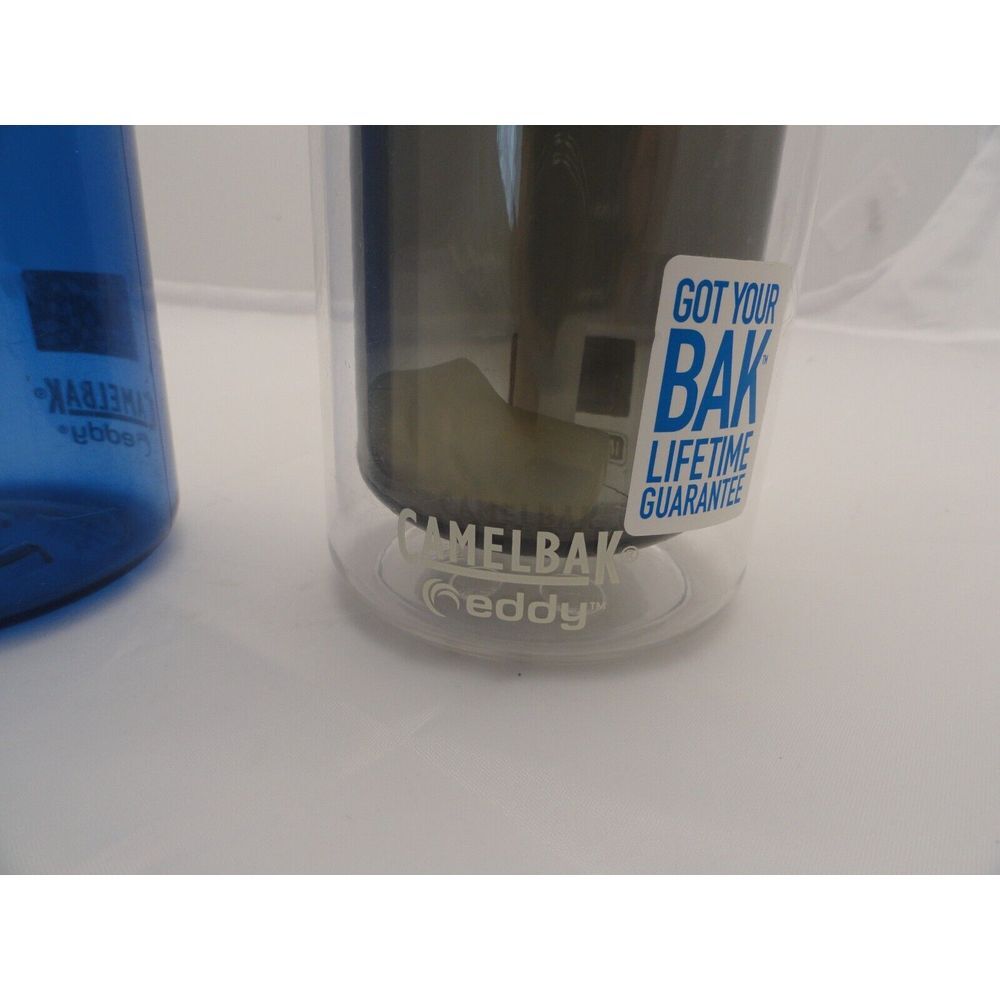Lot of 2 Cambelbak Eddy Water Bottles Leakproof Plastic 750ML/600ML w/Straw - Picture 3 of 8
